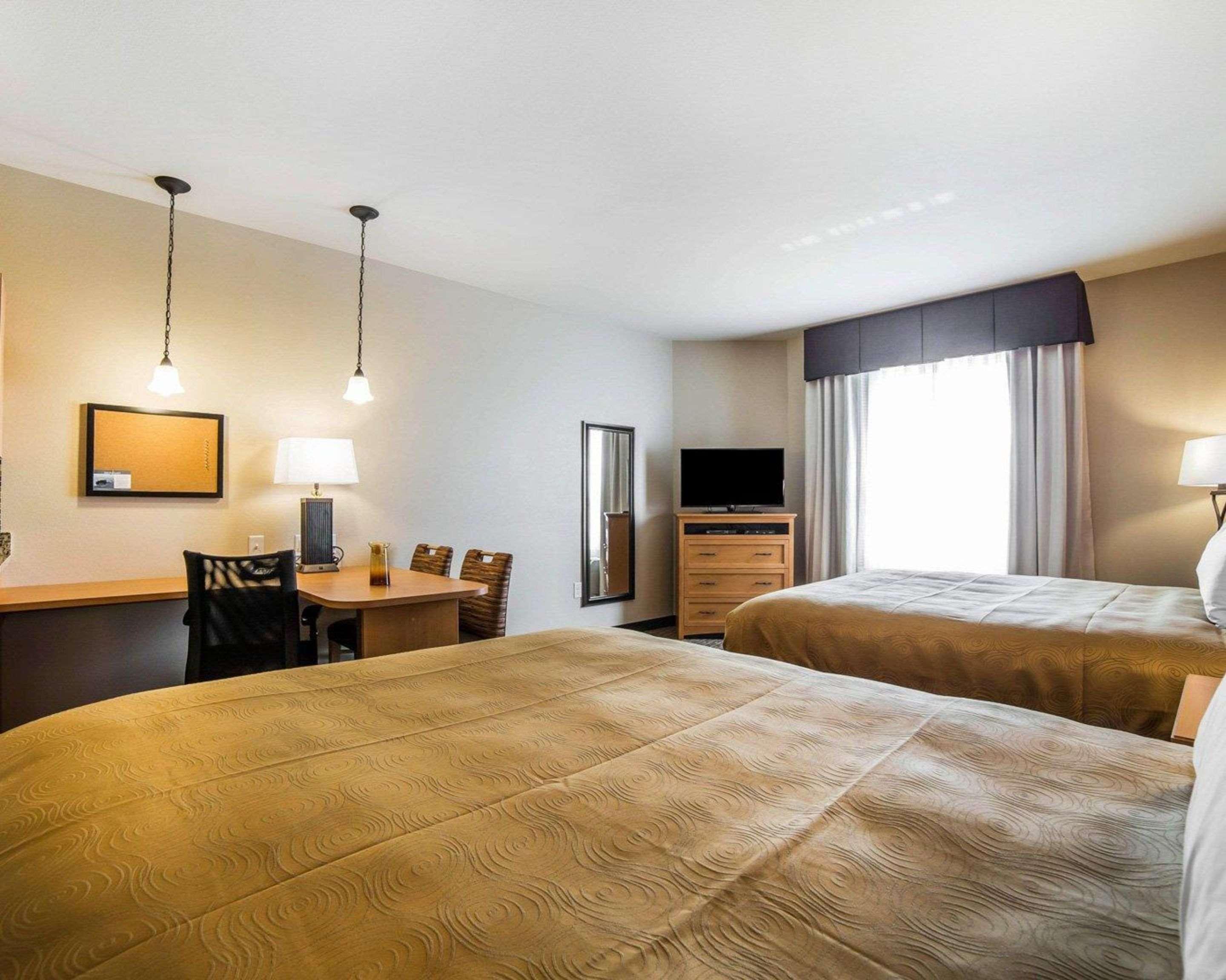 Mainstay Suites Sidney - Medical Center Extérieur photo