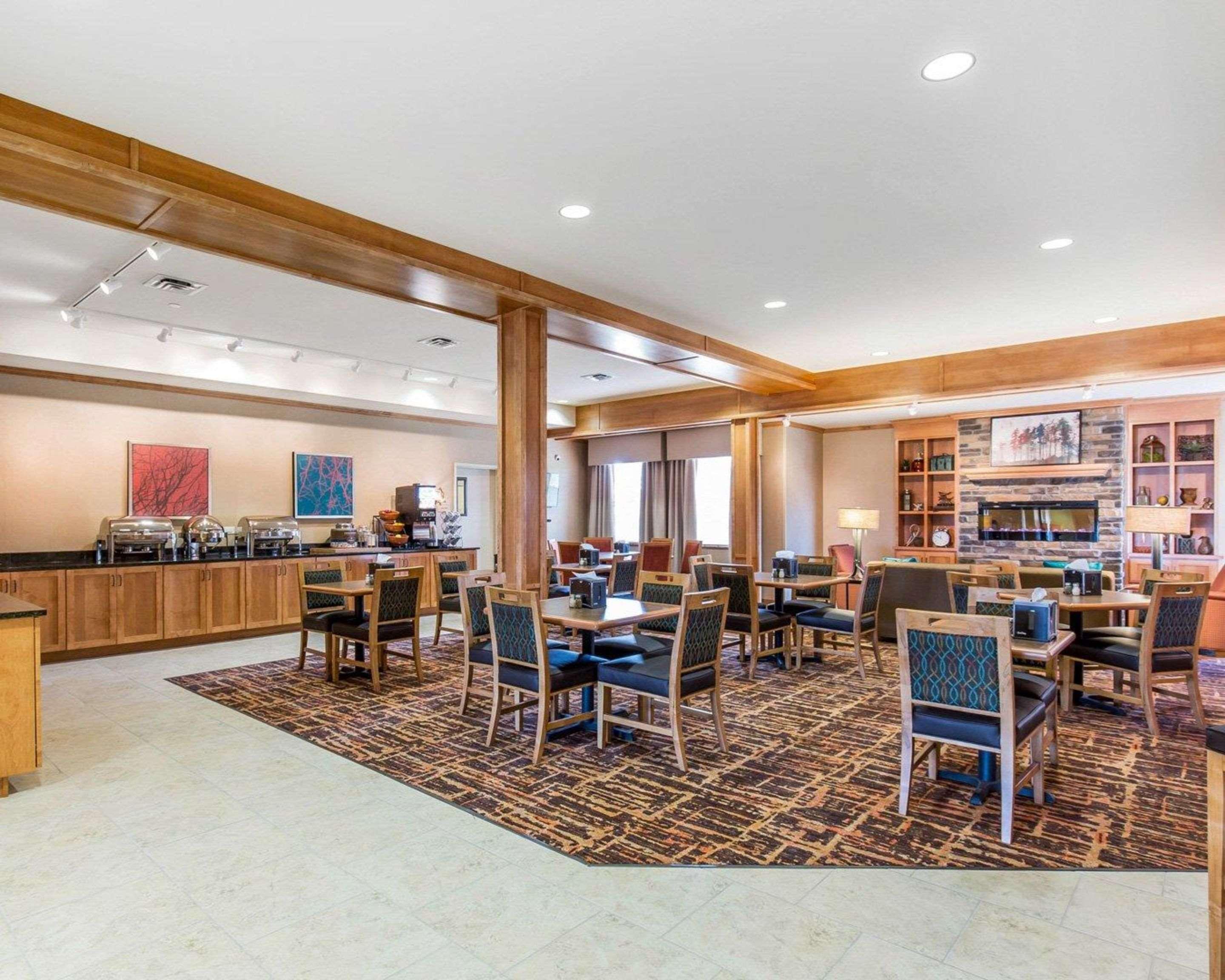 Mainstay Suites Sidney - Medical Center Extérieur photo