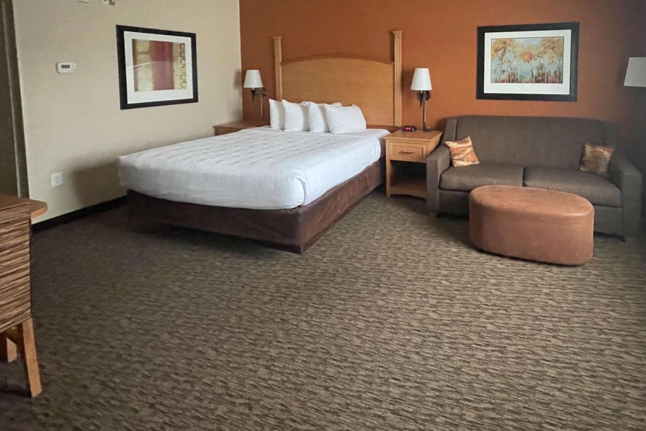 Mainstay Suites Sidney - Medical Center Extérieur photo