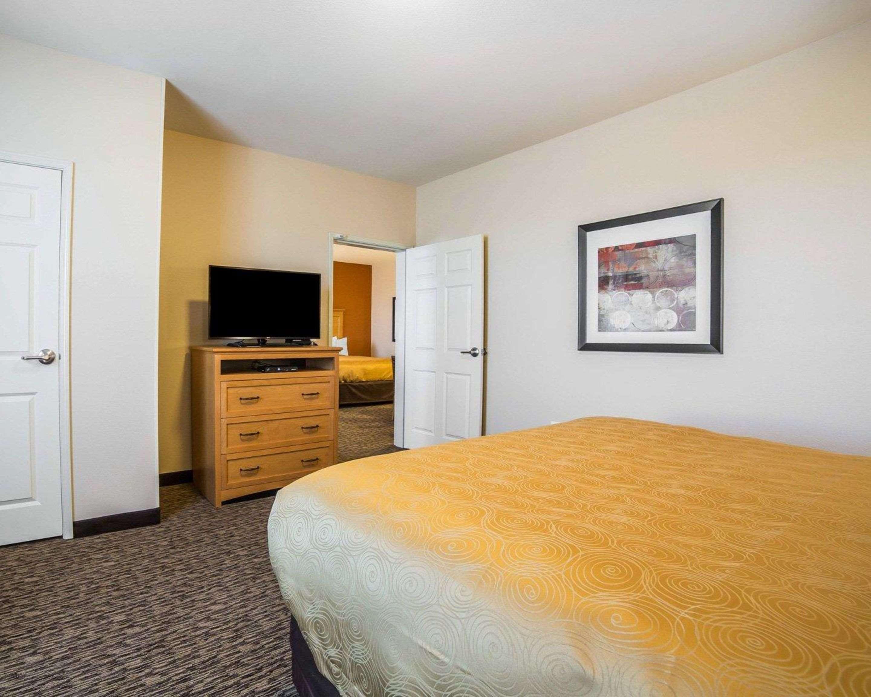 Mainstay Suites Sidney - Medical Center Extérieur photo