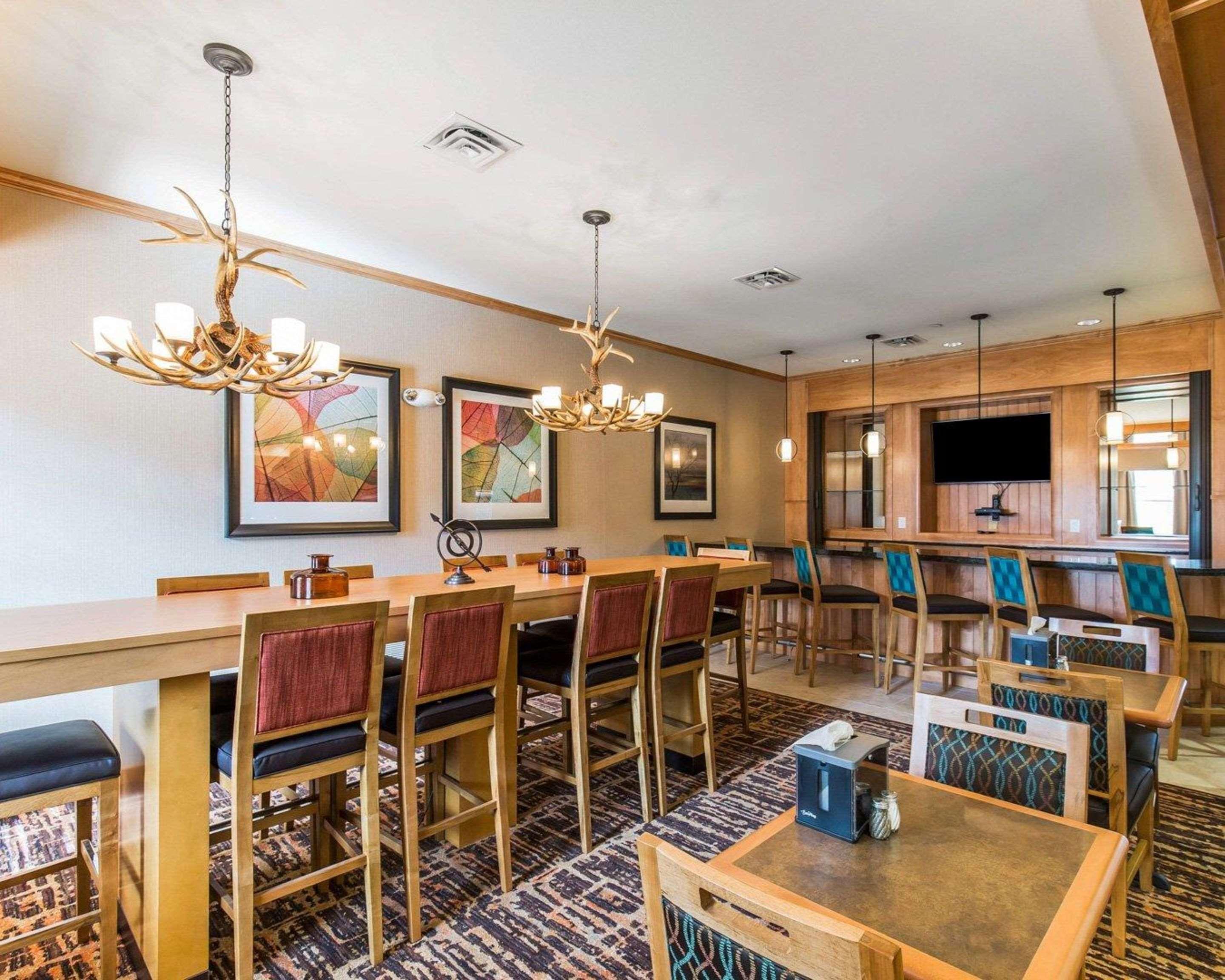 Mainstay Suites Sidney - Medical Center Extérieur photo