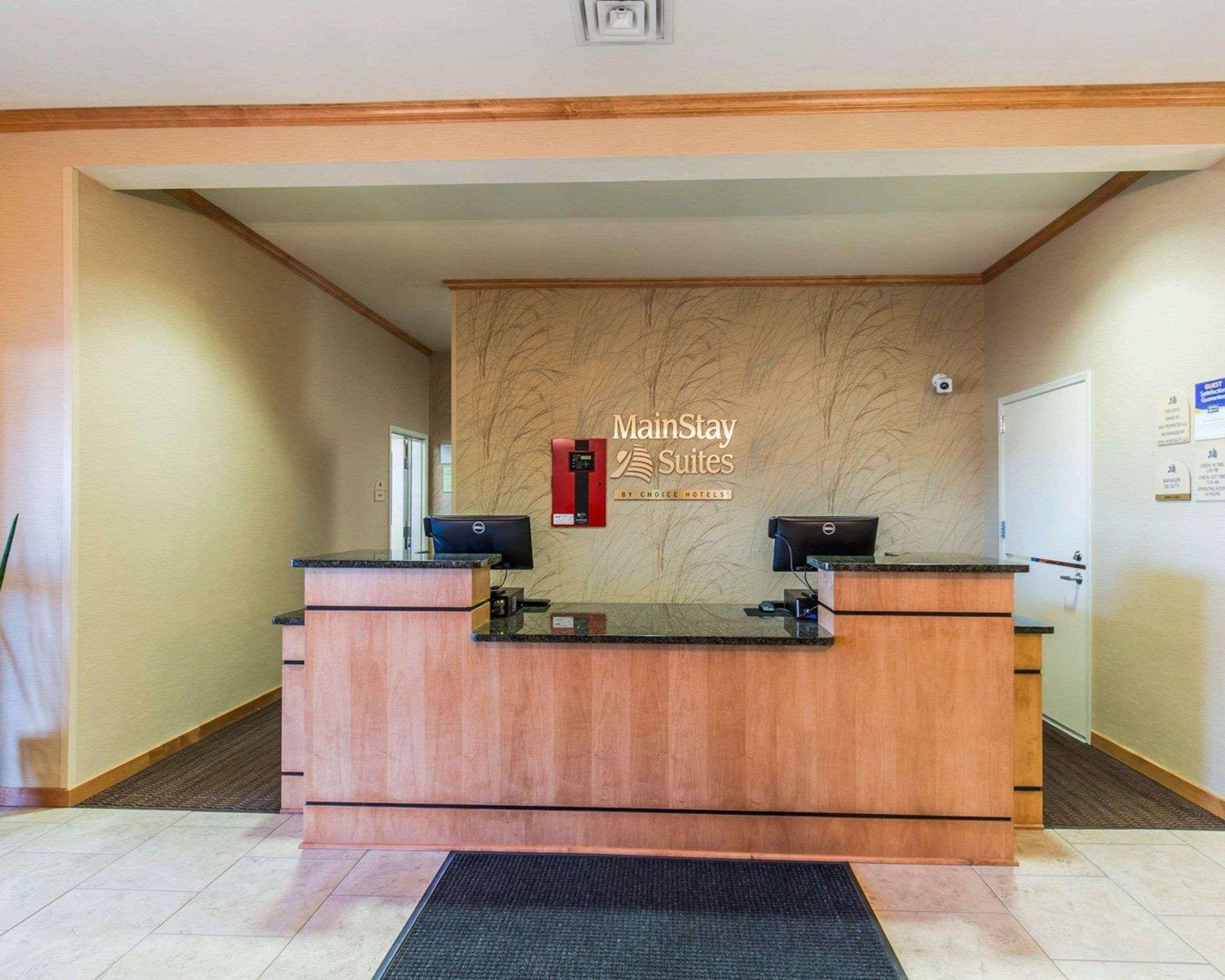 Mainstay Suites Sidney - Medical Center Extérieur photo