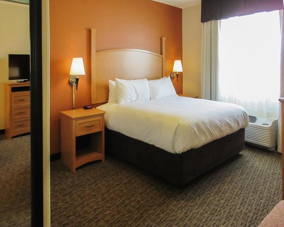 Mainstay Suites Sidney - Medical Center Extérieur photo